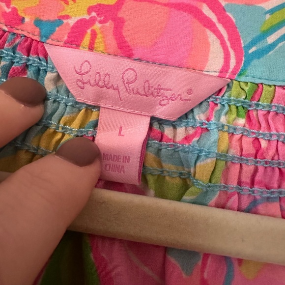 Lilly Pulitzer 100% silk Vibrant Pink and Green Blouse - Picture 3 of 5